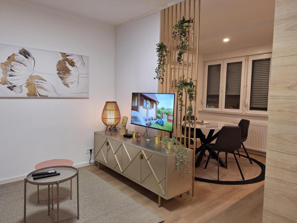Dolly Apartment Zagreb Buitenkant foto