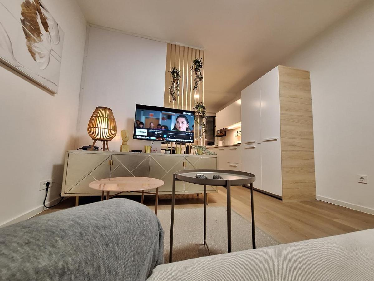 Dolly Apartment Zagreb Buitenkant foto
